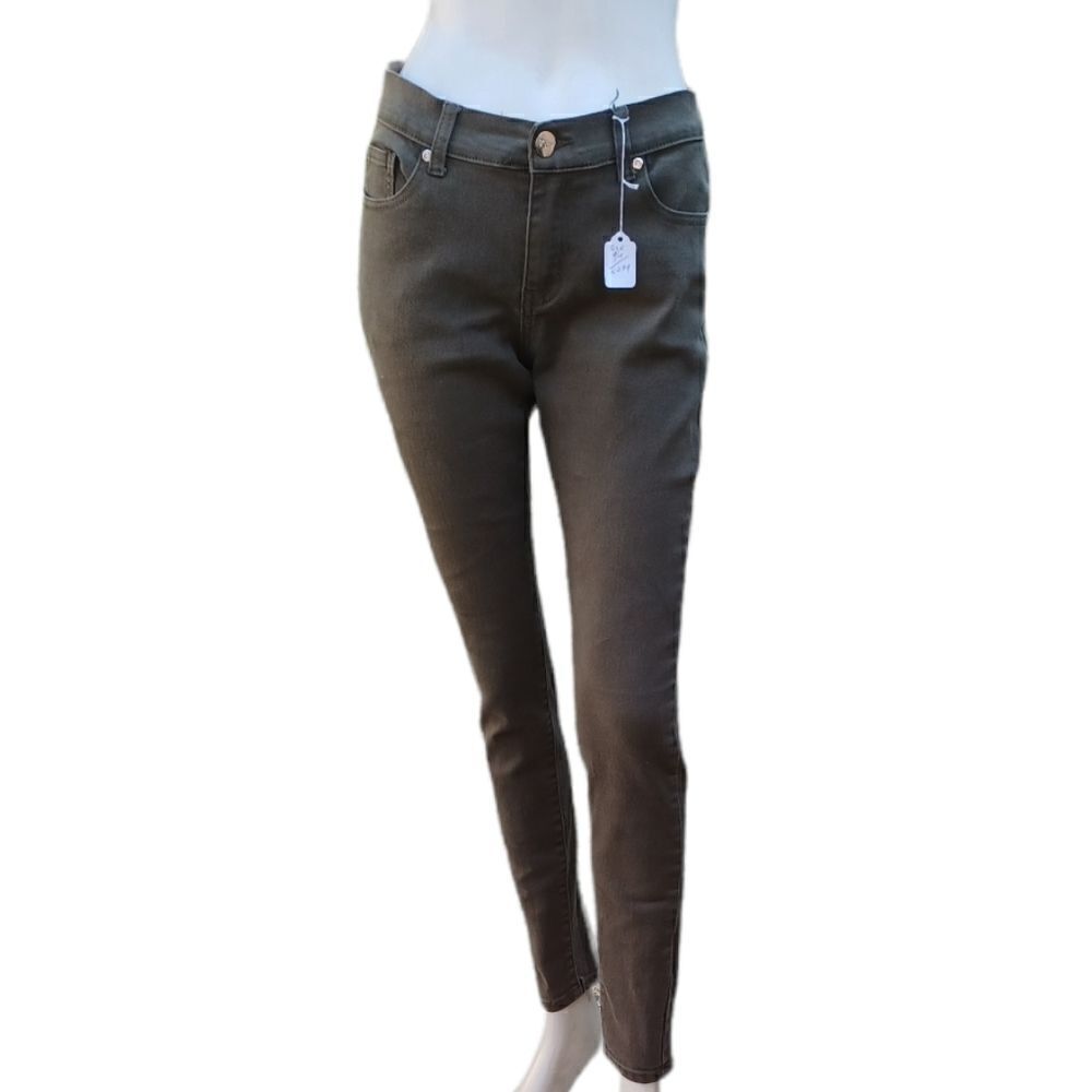 52391...T&Y Fashion Skinny Jeans Size 9/10 W27" 28"Inseam " 8 1/2"Rise - Picture 2 of 6